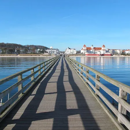 Grosse Ferienwohnung Fur 2 Personen Mit Terrasse Im Ostseebad - A46563 Binz